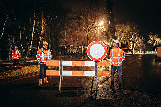 mannen op de weg