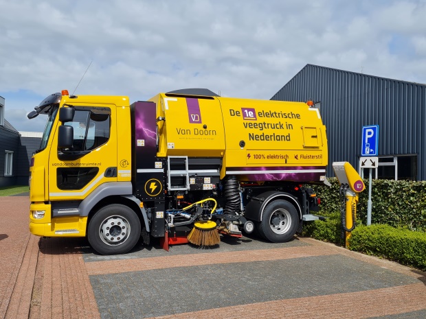 100% elektrische truck gemonteerde veegwagen