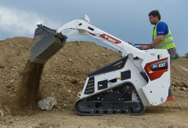 Bobcat MT100-minirupslader met opstap.