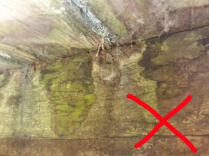 Lekkage op de houten ligger