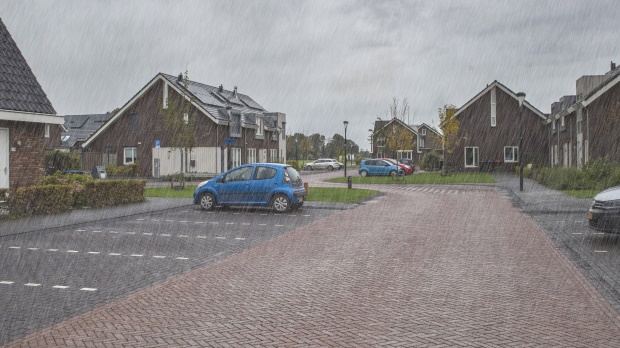 nieuwbouwwijk waar het regent