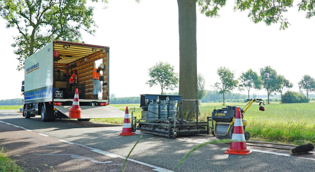 een Bitumen Infrarood Machine (BIM).