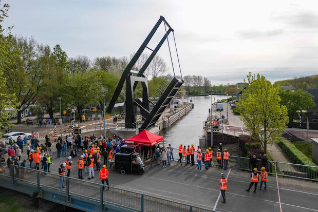 Feestelijke opening brug- en sluiscomplex