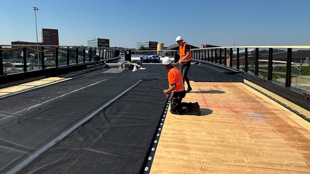 Aanleg van de brug in Zwolle