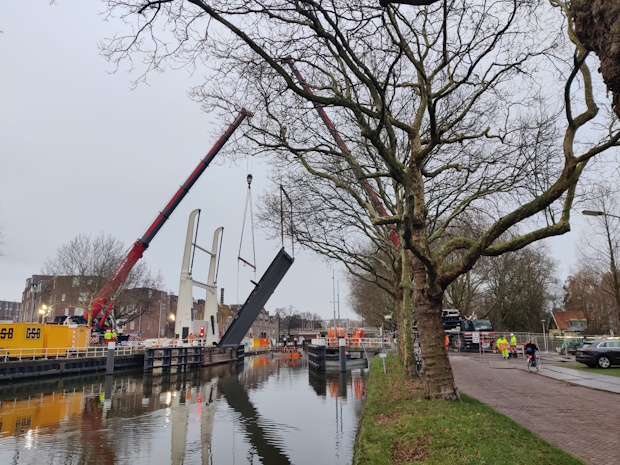 Uithijsen van de val van de Hambrug.