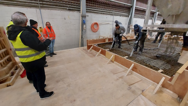 Mannen aan het werk