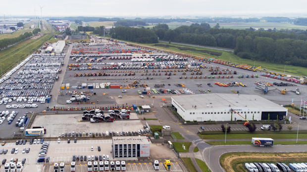 Luchtfoto RB veilingterrein in moerdijk.